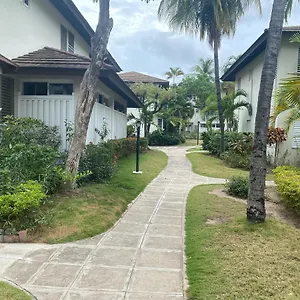 Apartment Finest Renfrew Place 4-12 Renfrew Rd 2 Bedroom 2 Bat # 15 New Kinston Jamaica Kingston