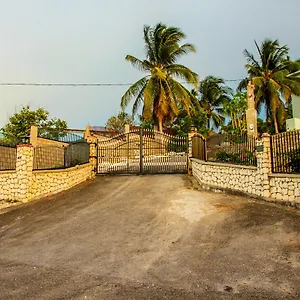 Holiday home Sunshine Lodge: Your Away From Montego Bay